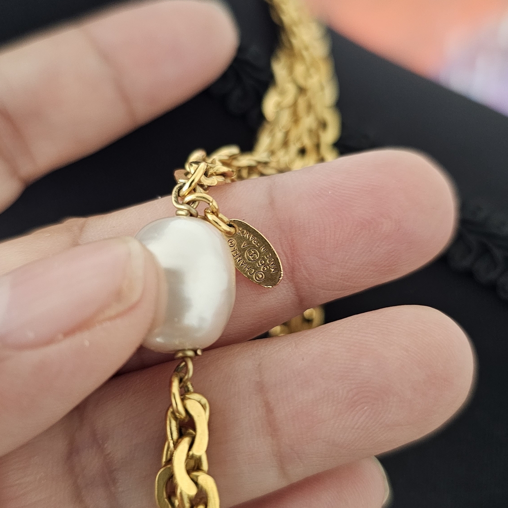 CHANEL Gold Necklace with Pearl Detail